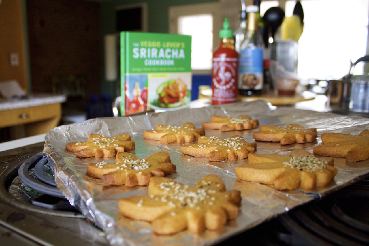 Peanut butter weed cookie with Sriracha -- vegan recipe