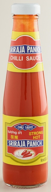 #GIVEAWAY: Win a bottle of Sriraja Panich (the ORIGINAL #Sriracha sauce from Thailand) and more from The Sriracha Cookbook!